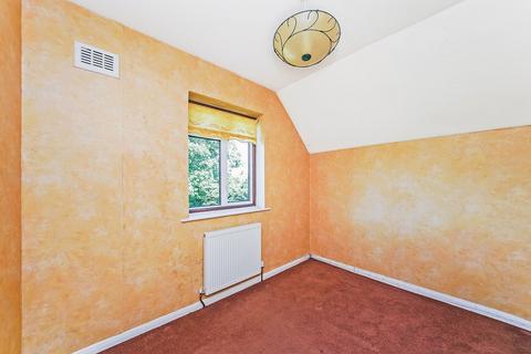 24 Princes Park, Rainham, RM13 7EA