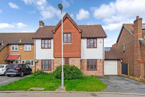 51 Tindall Close, Romford, RM3 0PB
