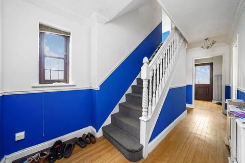 51 Tindall Close, Romford, RM3 0PB