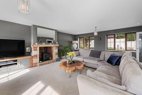 Chapel House, 4a Chapel Lane, Barrowby, Grantham, NG32 1BS