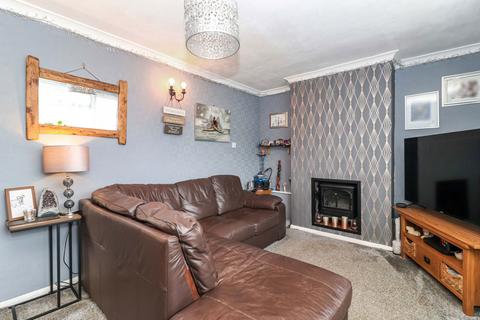 3 bedroom semi-detached house for sale, Hill Farm Road, Chesham HP5