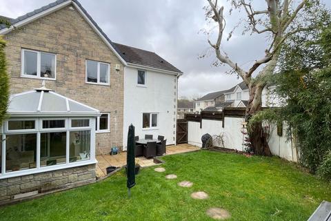 4 bedroom semi-detached house for sale, Mitre Close, Tavistock PL19