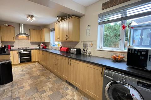 4 bedroom semi-detached house for sale, Mitre Close, Tavistock PL19