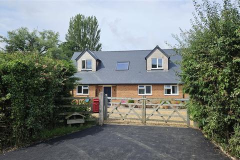 Lake Mead Frog Lane, Motcombe, Shaftesbury, SP7 9NY