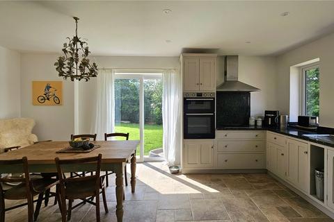 Lake Mead Frog Lane, Motcombe, Shaftesbury, SP7 9NY