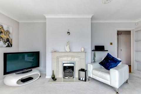 8 Central Avenue, Worthing, BN14 0DR