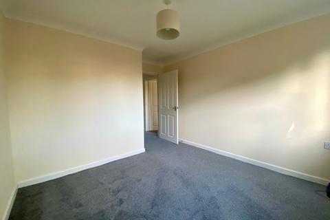 2 bedroom ground floor flat for sale, Lake Road, Poole BH15