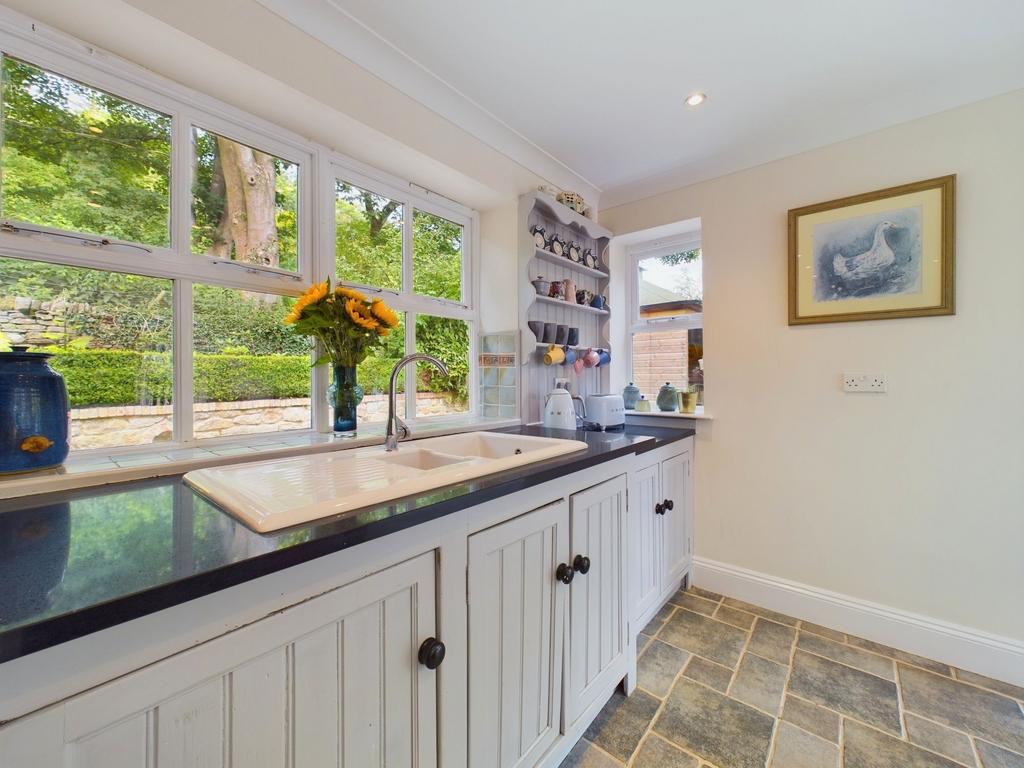 Kitchen/ Dining Room