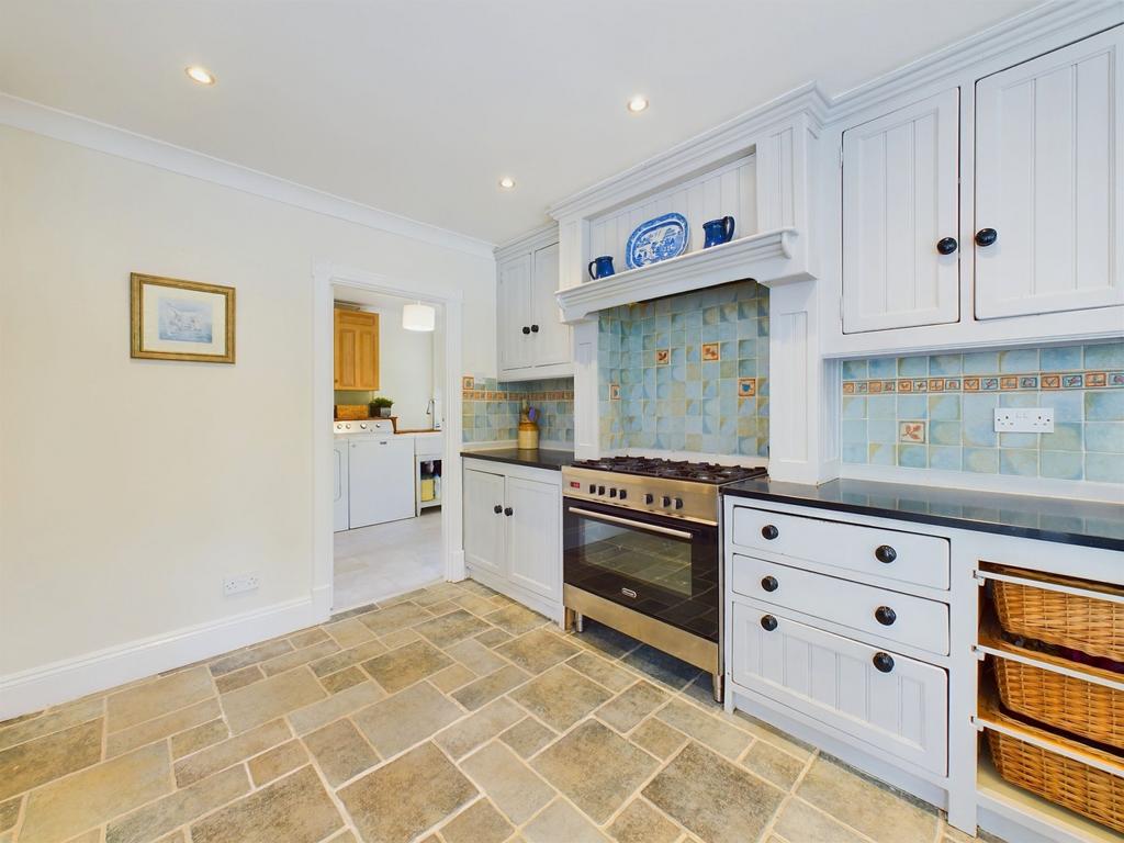 Kitchen/ Dining Room