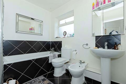 12 Marine Crescent, Goring By Sea, Worthing, BN12 4JF