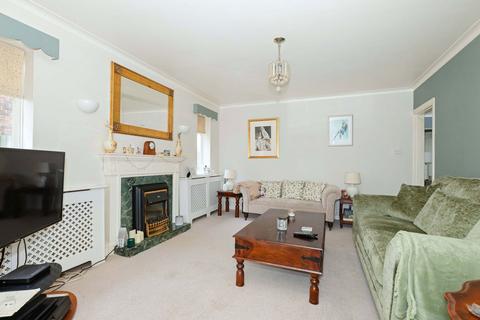 12 Marine Crescent, Goring By Sea, Worthing, BN12 4JF