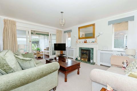 12 Marine Crescent, Goring By Sea, Worthing, BN12 4JF