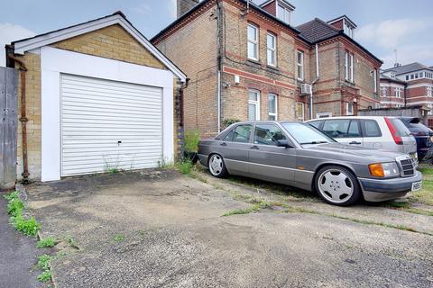 3 bedroom flat for sale, Drummond Road, Bournemouth BH1