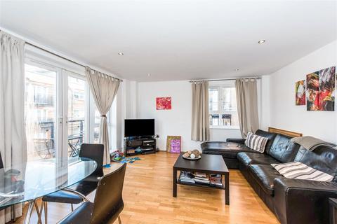 2 bedroom apartment for sale, Garland House, Seven Kings Way, Kingston Upon Thames