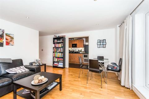 2 bedroom apartment for sale, Garland House, Seven Kings Way, Kingston Upon Thames