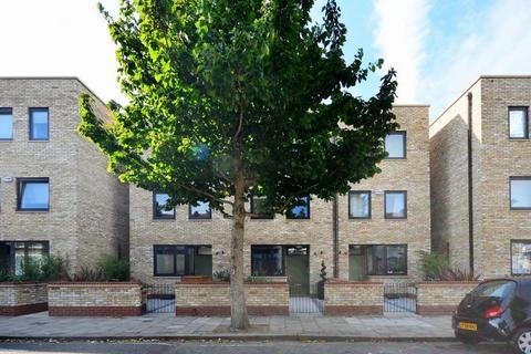 63 Daubeney Road, London, E5 0EE