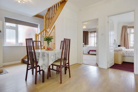 4 bedroom chalet for sale, Pengelly Avenue, Bournemouth BH10