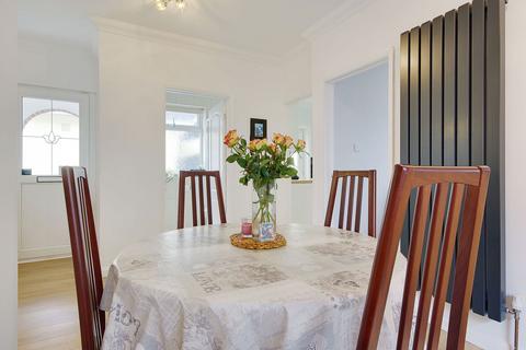 4 bedroom chalet for sale, Pengelly Avenue, Bournemouth BH10