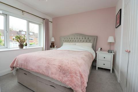 10 Cherrydown West, Basildon, SS16 5AT
