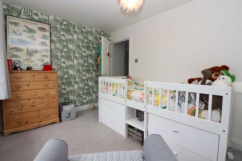 10 Cherrydown West, Basildon, SS16 5AT