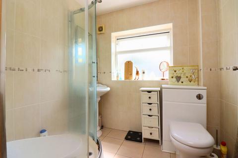 8 Cherrydown West, Basildon, SS16 5AT