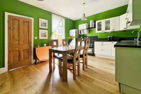 27 Avondale Road, Bath, BA1 3EG