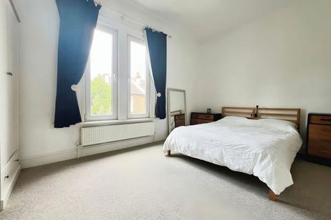 27 Avondale Road, Bath, BA1 3EG