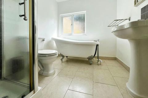 27 Avondale Road, Bath, BA1 3EG