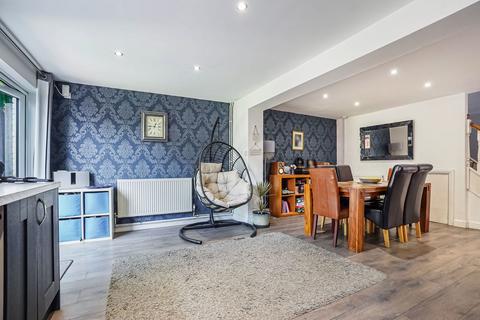 52 Weavers Way, Ashford, TN23 5DZ