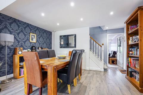 52 Weavers Way, Ashford, TN23 5DZ