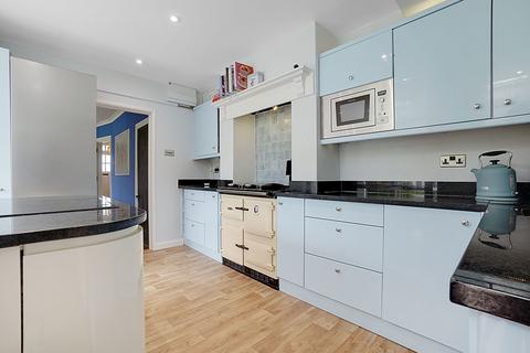 Coronation Villa Bethersden Road, Smarden, Ashford, TN27 8QT