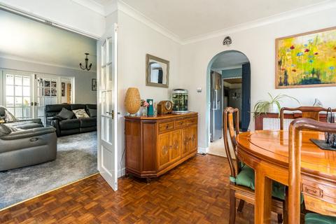 3 Cotswold Close, Ashford, TN24 8HT