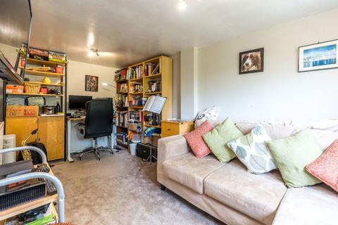 3 Cotswold Close, Ashford, TN24 8HT