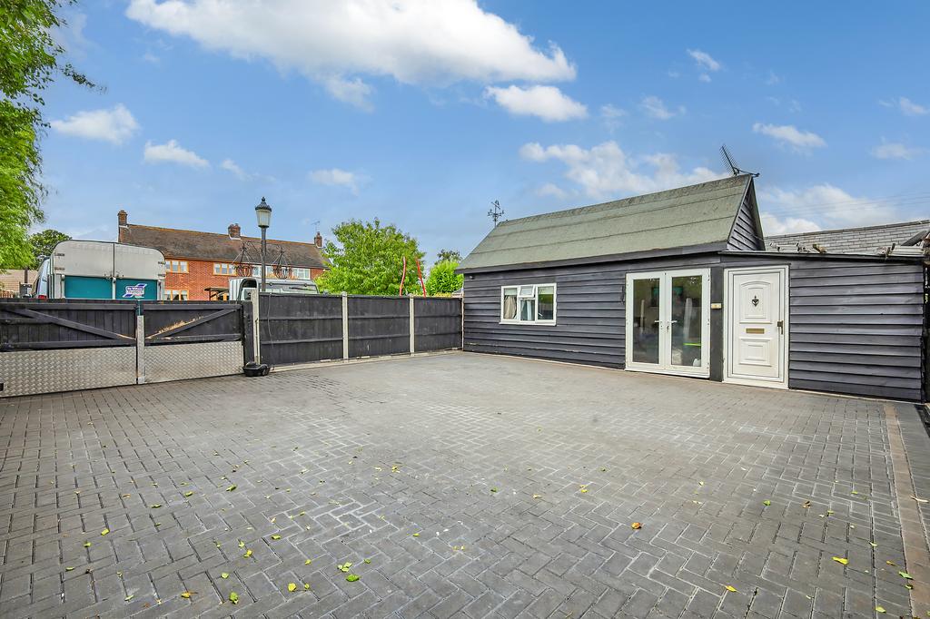 Outbuilding/utility room
