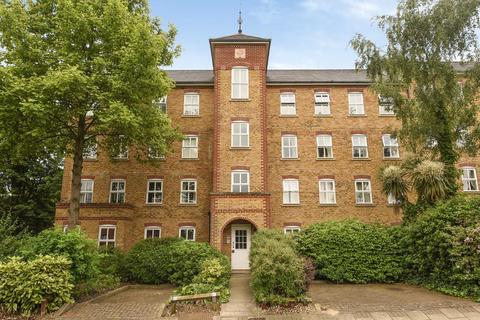 2 bedroom flat for sale, Highfield Close, Lewisham