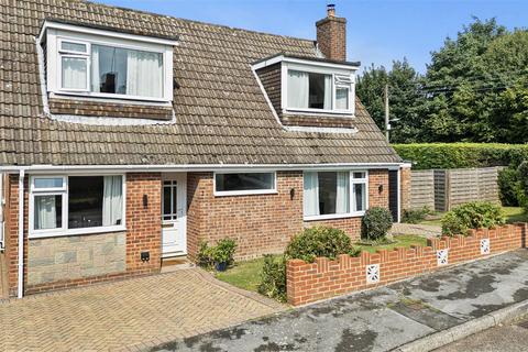 2 Penfold Gardens, Shepherdswell, Dover, CT15 7PQ