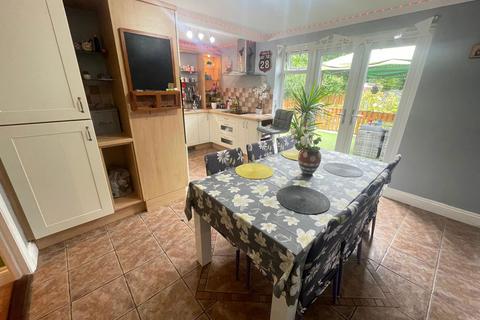 30 Colbert Drive, Leicester, LE3 2JB
