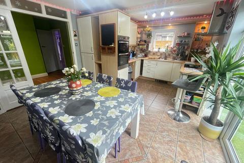 30 Colbert Drive, Leicester, LE3 2JB