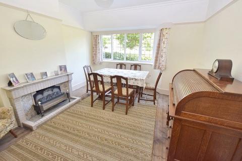 3 bedroom semi-detached house for sale, Armley Grange Drive, Leeds, West Yorkshire