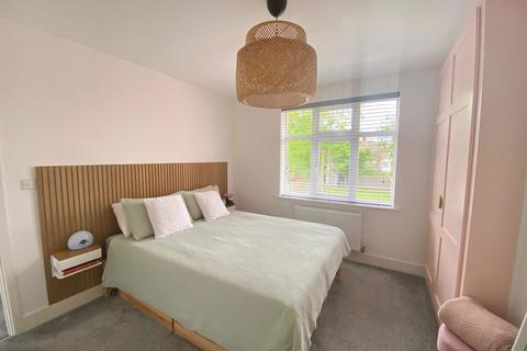 24 Howard Road, Glen Parva, Leicester, LE2 9JG