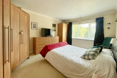30 Cooper Dean Drive, Bournemouth, BH8 9LN