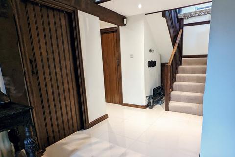 Appletree Cottage Faygate Lane, Faygate, Horsham, RH12 4SH