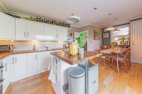 8 Douglas Road, Tonbridge, TN9 2ST