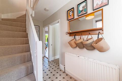 8 Douglas Road, Tonbridge, TN9 2ST