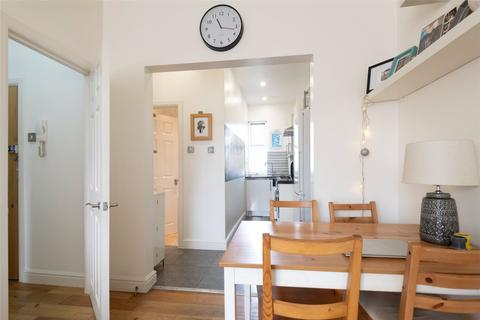 1 bedroom apartment for sale, Gipsy Road, London, SE27