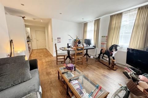 2 bedroom flat for sale, Hyde (Winchester)