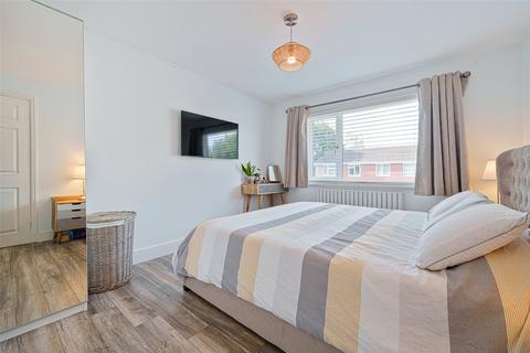 7 Allendale Close, Sandhurst, GU47 8NJ
