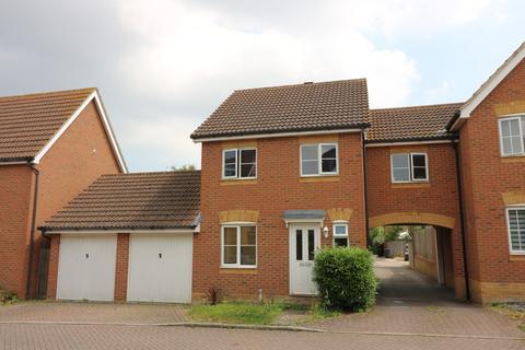 3 bedroom end of terrace house for sale, Pippin Close, Ash