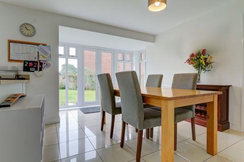 27 Geranium Drive, Morpeth, NE61 3EY