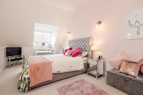 13 Plumtree Drive, Harlow, CM17 0FN